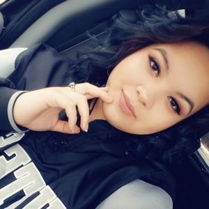 Meet your Posher, Adriana